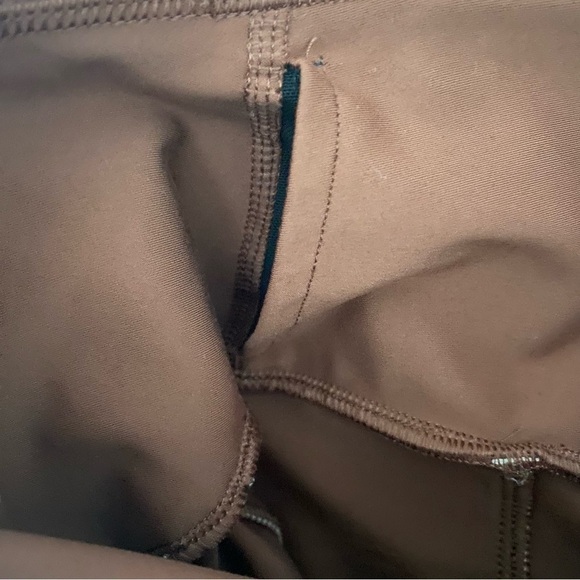 A&F YPB Curve Love Leggings Sculpt Size Small Short - Picture 3 of 7